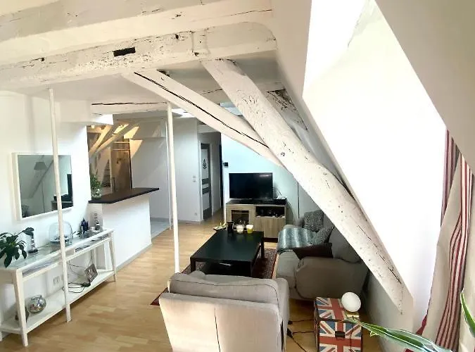 Апартаменти Quartier Halles 70m2 Тур